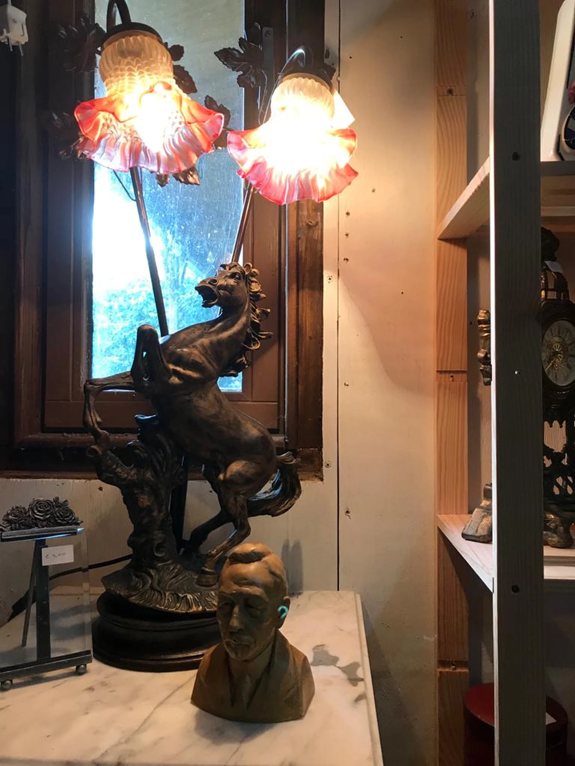 Kringloopwinkel Kringloopwinkel Snuffelschuurtje De Nuister Snuisterij in Nuis