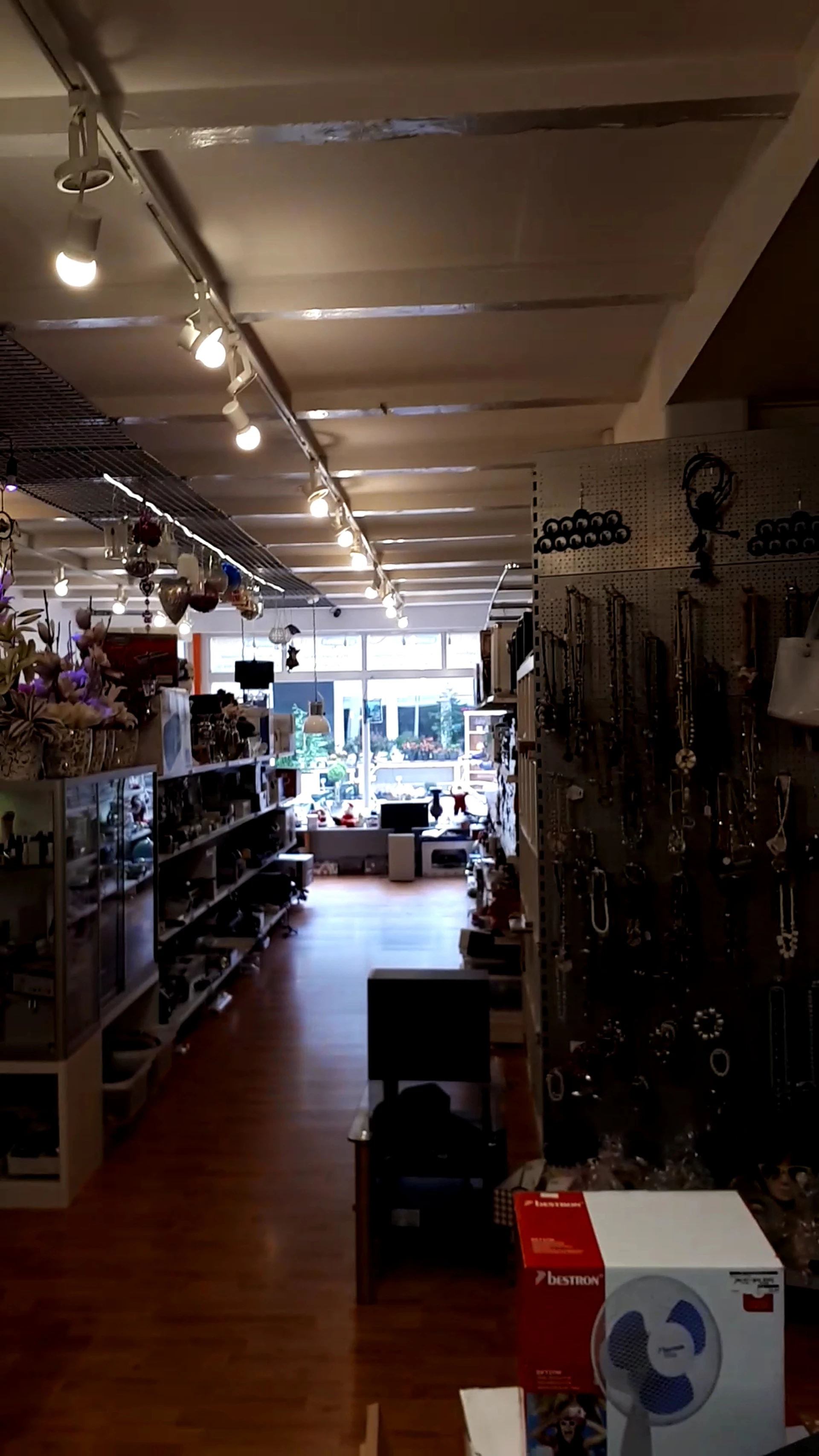 Kringloopwinkel Kringloopwinkel Snuffelwinkel in Delfzijl