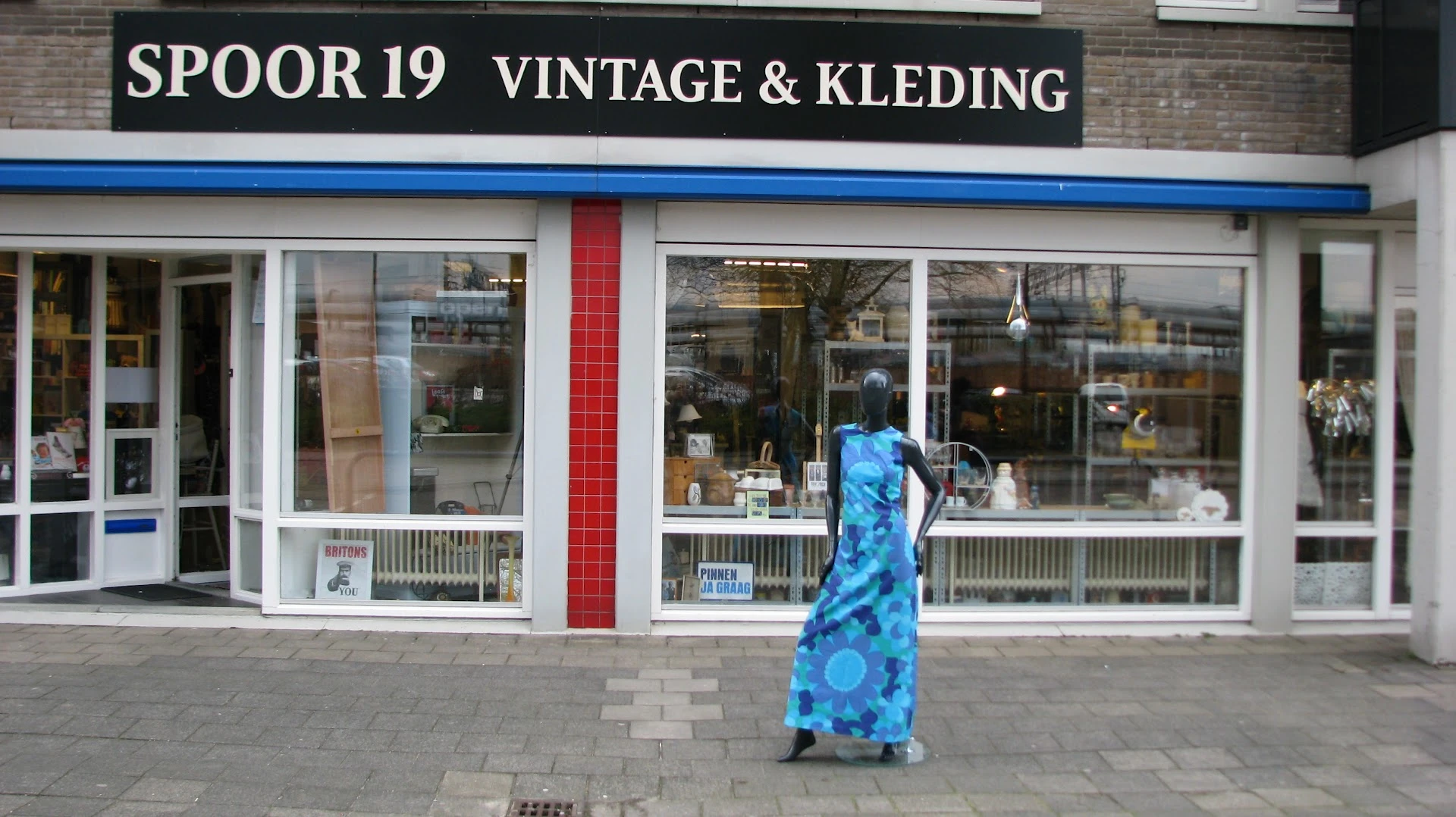 Kringloopwinkel Kringloopwinkel Spoor19 Vintage & Kleding in Woerden