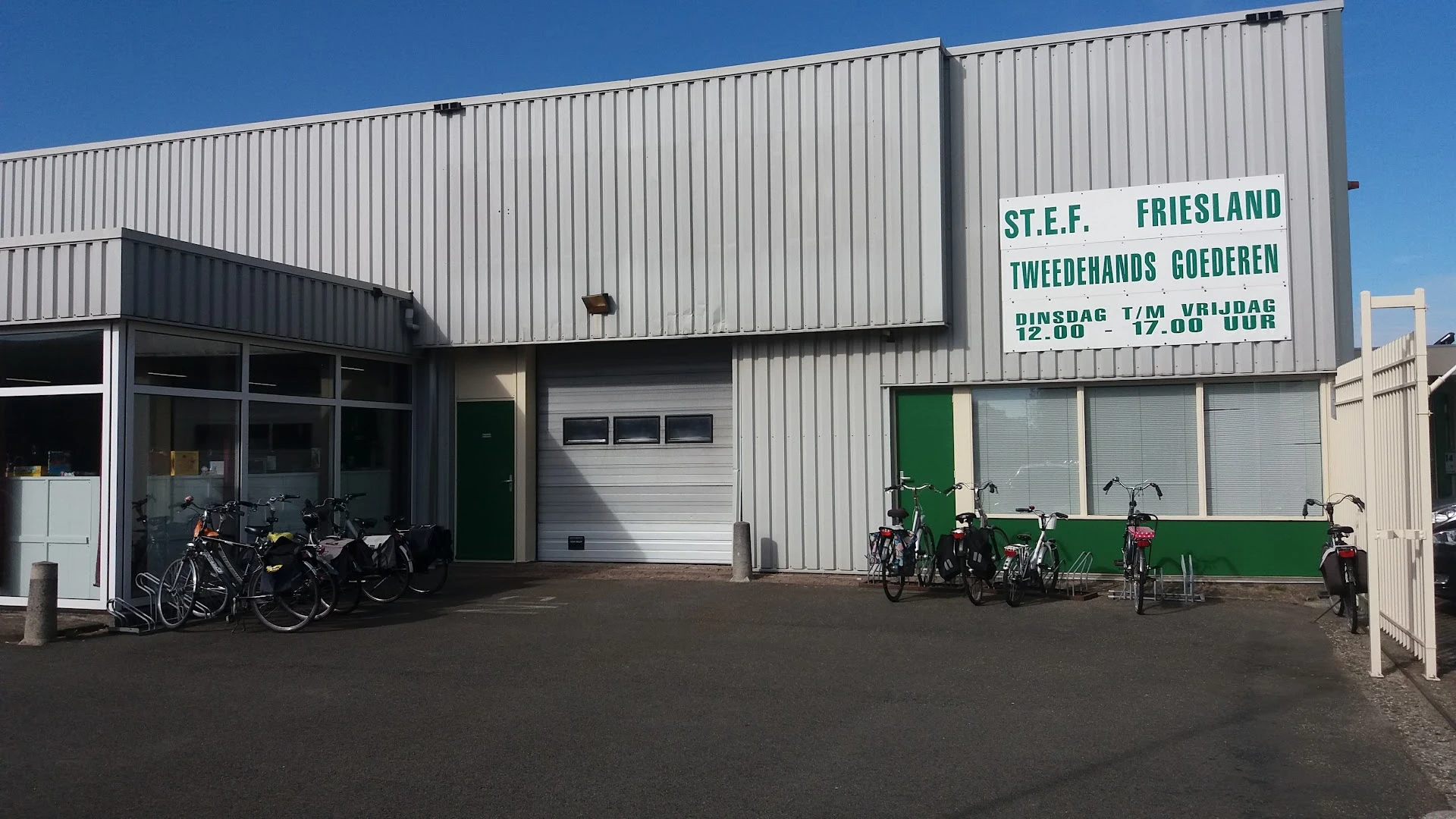 Kringloopwinkel Kringloopwinkel ST.E.F. Friesland in Leeuwarden