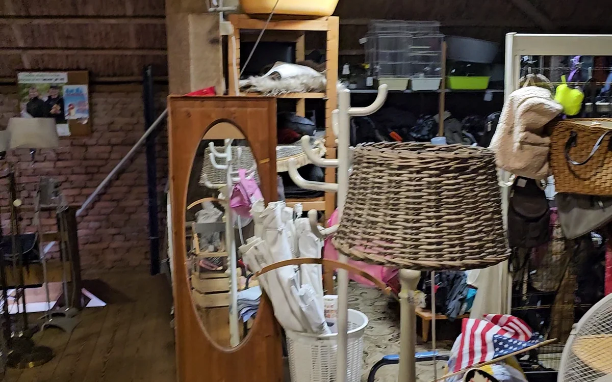 Kringloopwinkel Kringloopwinkel St. Woord en Daad in Noordeloos