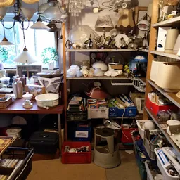 Bezoeker foto van Kringloopwinkel St. Woord en Daad in Noordeloos