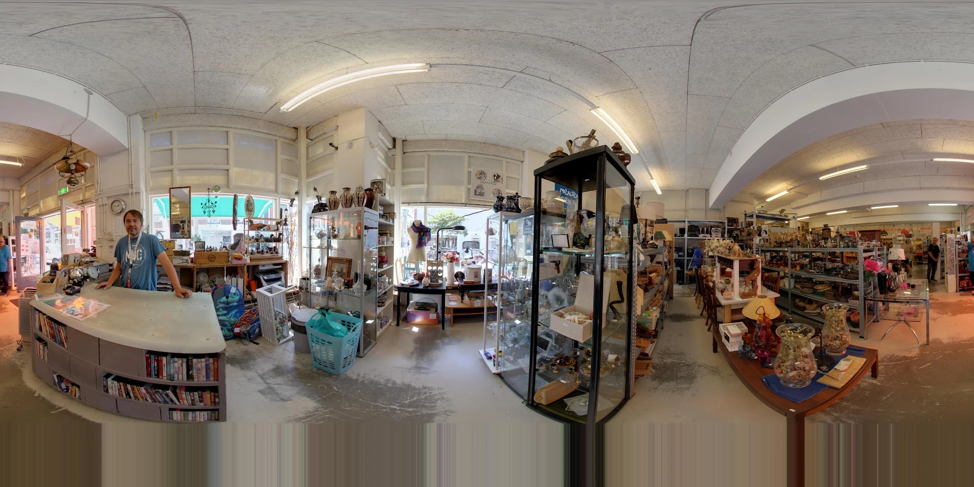 Kringloopwinkel Kringloopwinkel SterK - duurzaam & sociaal in Den Haag