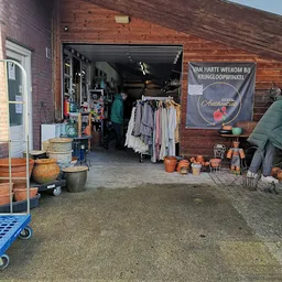 Bezoeker foto van Kringloopwinkel Stichting Authentiek in Horst