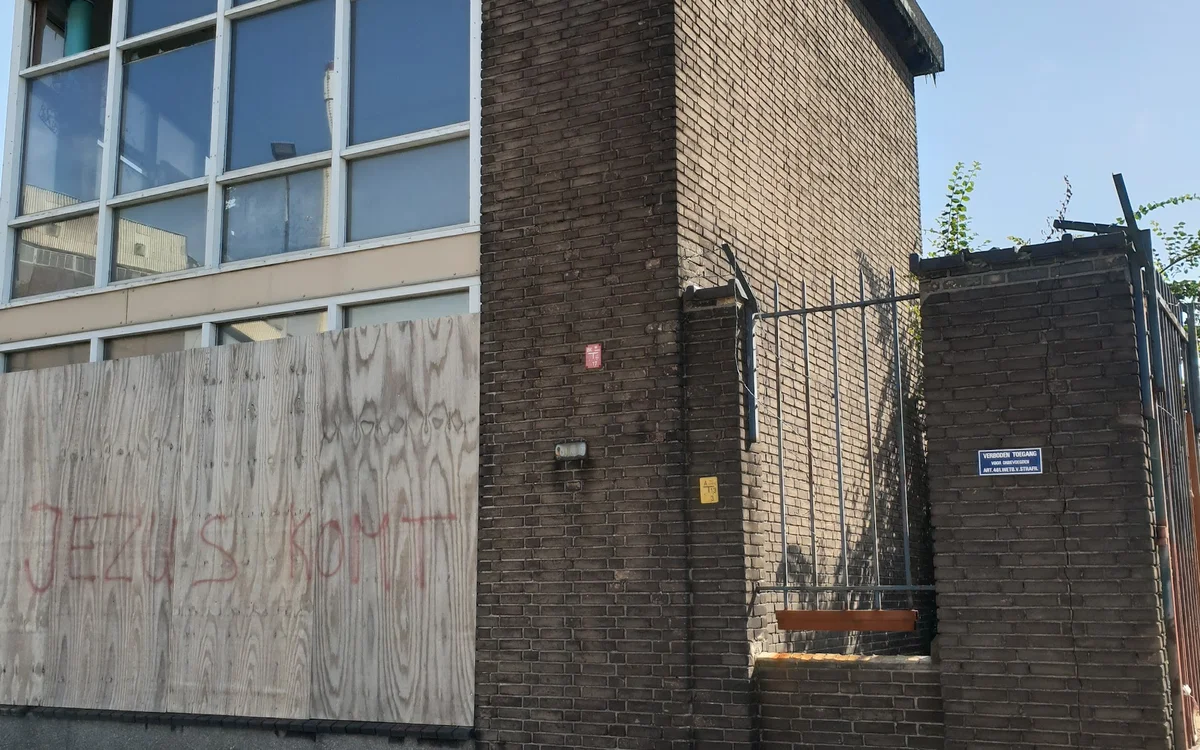 Kringloopwinkel Stichting DC Community Market - under construction in Rotterdam