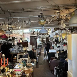 Bezoeker foto van Kringloopwinkel Stichting De Majum in Rotterdam