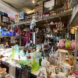 Bezoeker foto van Kringloopwinkel Stichting De Majum in Rotterdam