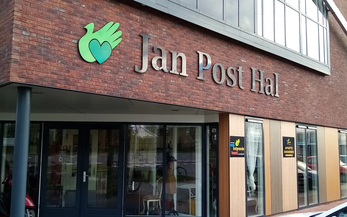 Kringloopwinkel Kringloopwinkel Stichting een helpende hand aan Roemenië in Kampen