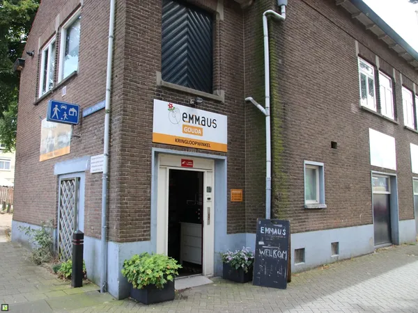 Kringloopwinkel Kringloopwinkel Stichting Emmaus Gouda in Gouda