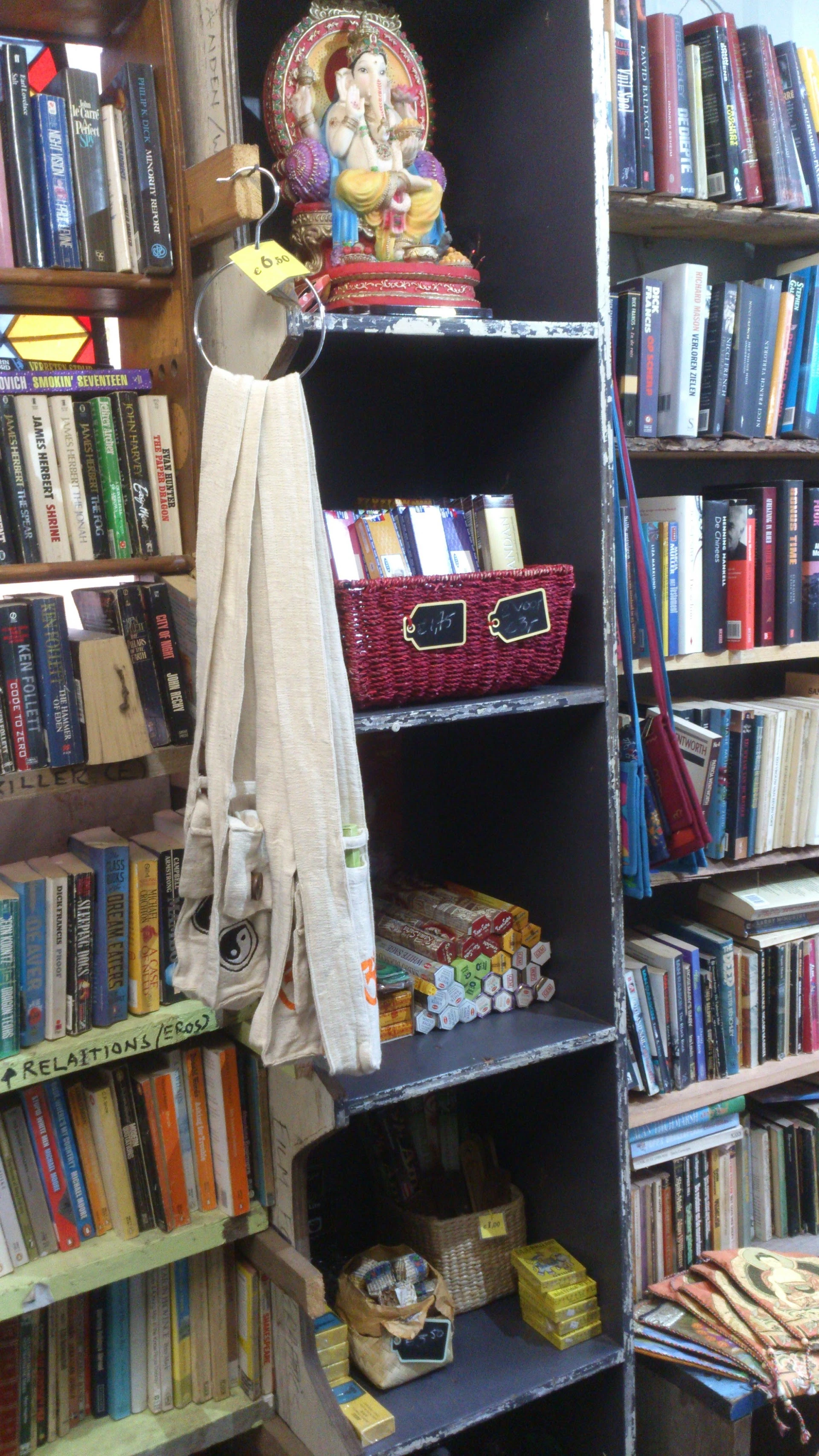 Kringloopwinkel Kringloopwinkel Stichting Hand-Werk in Amsterdam