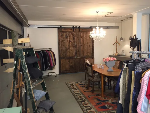 Kringloopwinkel Kringloopwinkel Stichting Hands of Mercy in Oud-Beijerland