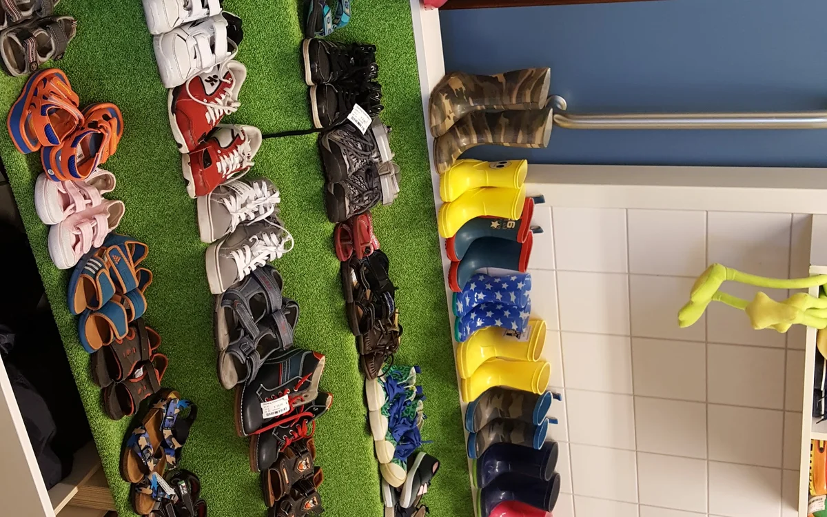 Kringloopwinkel Kringloopwinkel stichting kinderkledingbeurs Eerbeek in Eerbeek