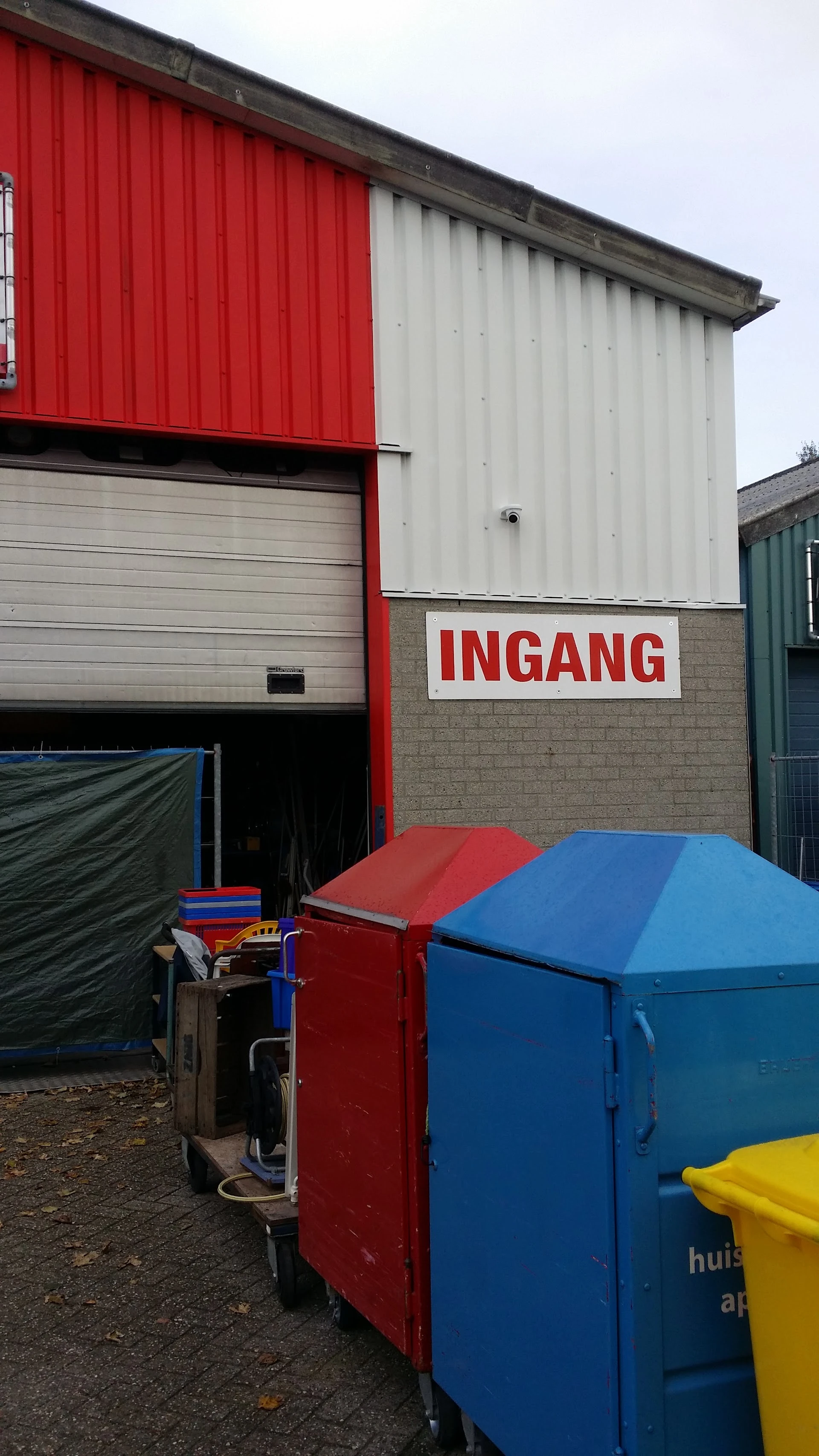 Stichting Kringloop Langedijk in Noord-Scharwoude met tweedehands boeken, gereedschappen en huis- en inrichting