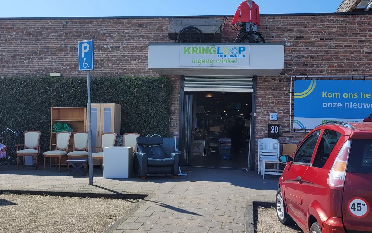 Kringloopwinkel Stichting Kringloopcentrum Spullenhulp in Soest