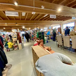 Bezoeker foto van Stichting Kringloopcentrum Spullenhulp in Soest