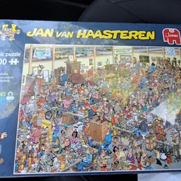 Jan van Haasteren legpuzzel van 1000 stukjes met druk tafereel vol figuren