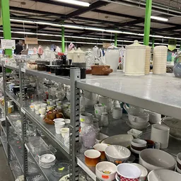 Bezoeker foto van Stichting Kringloopwinkel Helmond in Helmond