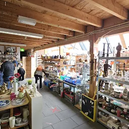 Bezoeker foto van Kringloopwinkel Stichting Overal in Nijmegen