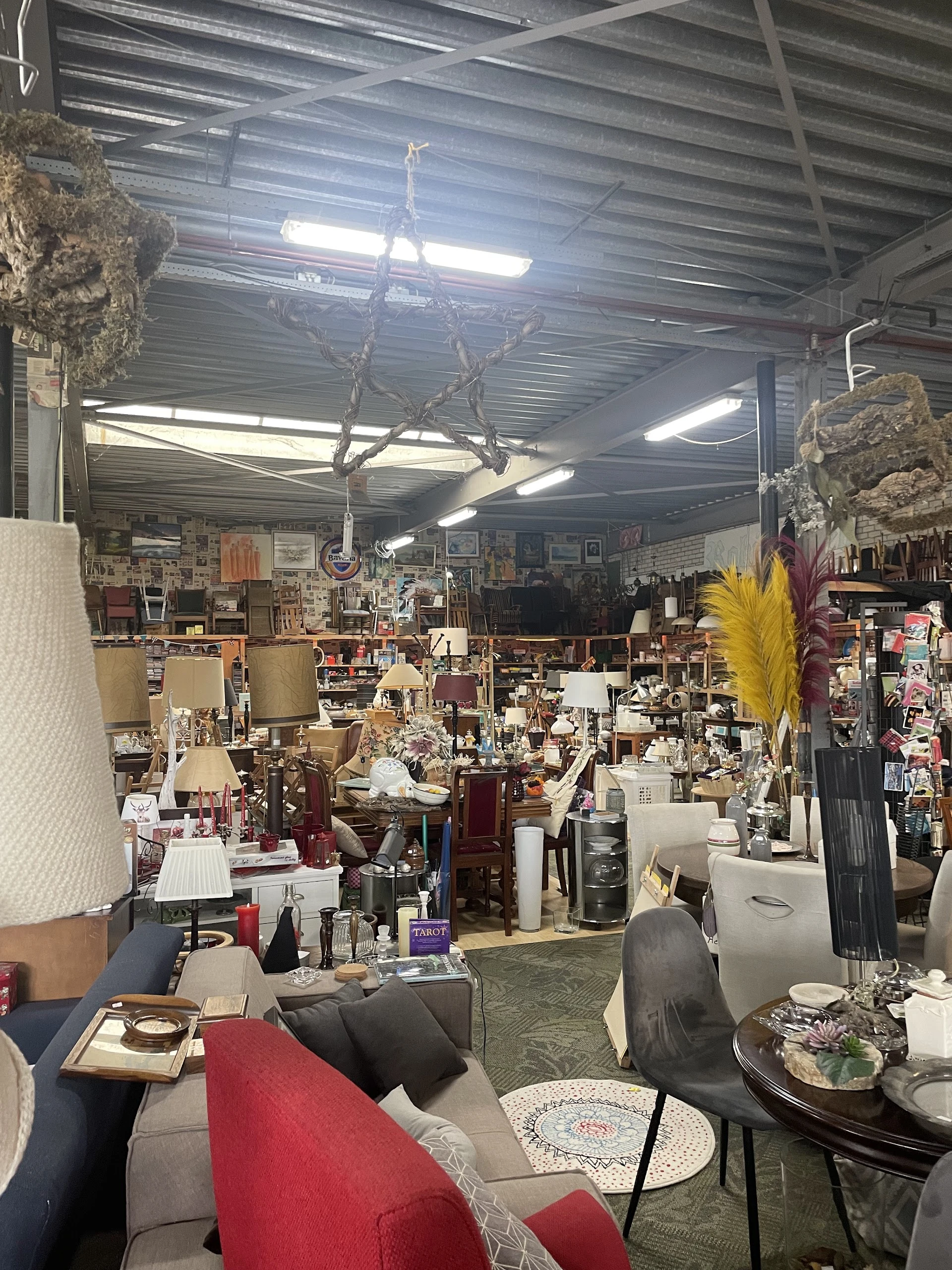 Kringloopwinkel Kringloopwinkel Stichting Robin hoed in Dedemsvaart