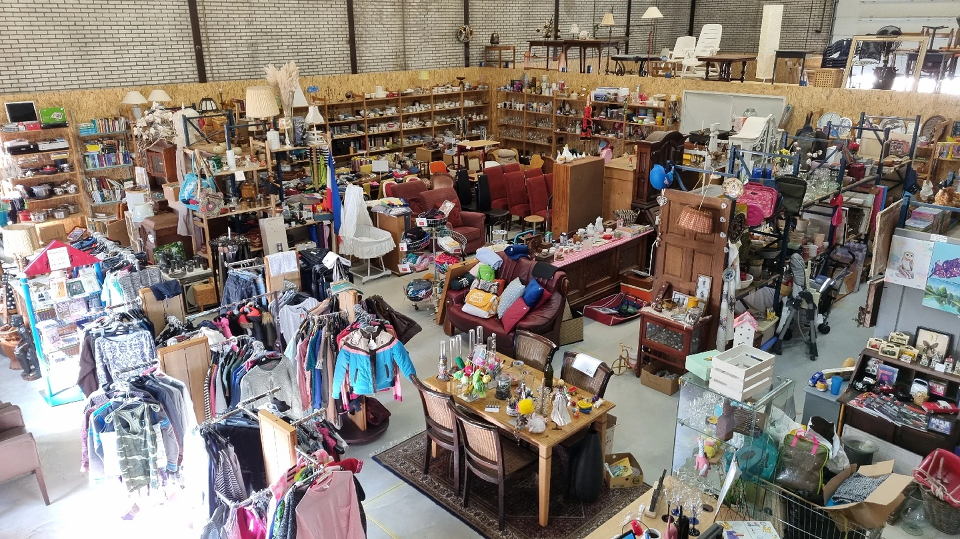 Kringloopwinkel Stichting TeJou - Dagbesteding en Kringloopwinkel in Bitgum