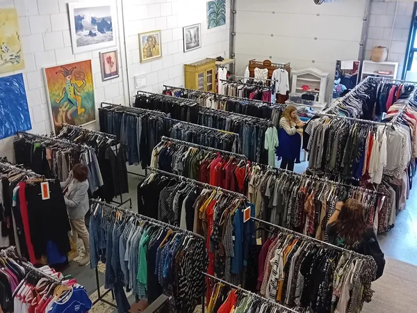 Kringloopwinkel Stichting Tweede Kans Kringloop en Voedselbank in Amsterdam