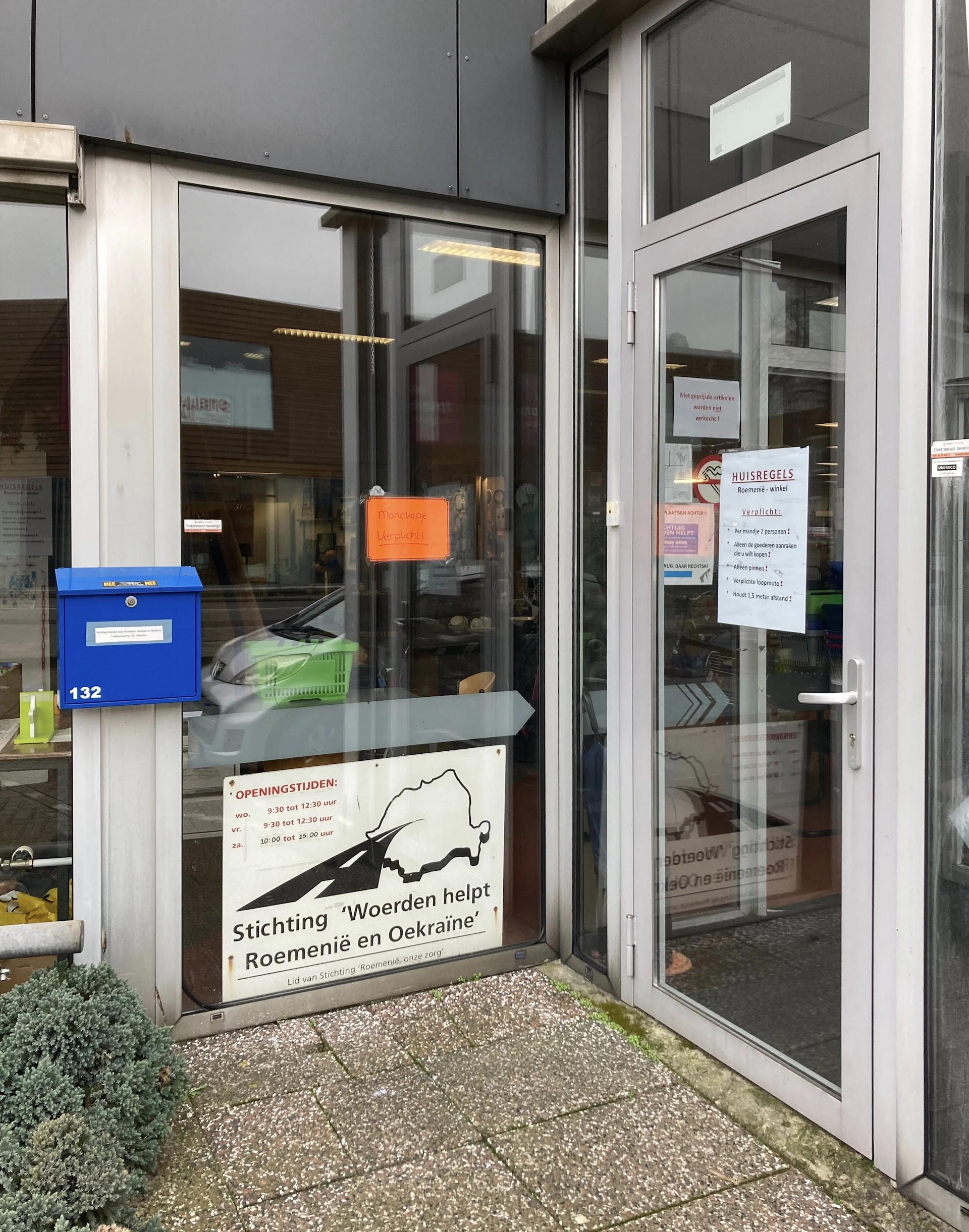 Kringloopwinkel Stichting Woerden Helpt Oost-Europa in Woerden met tweedehands boeken, kasten en kleding