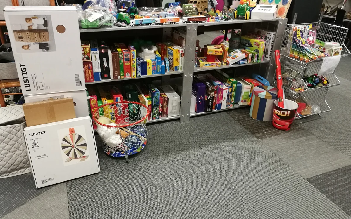 Kringloopwinkel Kringloopwinkel Stichting WW Help Ons Helpen in Breda