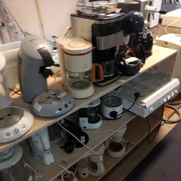 Bezoeker foto van Kringloopwinkel Stichting Zolder van Den Helder in Den Helder