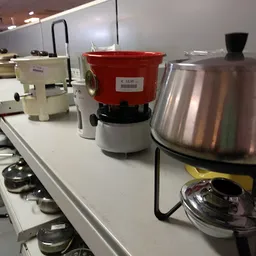 Bezoeker foto van Kringloopwinkel Stichting Zolder van Den Helder in Den Helder