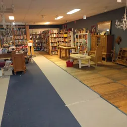 Bezoeker foto van Kringloopwinkel Stichting Zolder van Den Helder in Den Helder