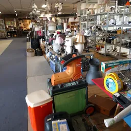 Bezoeker foto van Kringloopwinkel Stichting Zolder van Den Helder in Den Helder