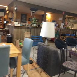 Bezoeker foto van Kringloopwinkel Stichting Zolder van Den Helder in Den Helder