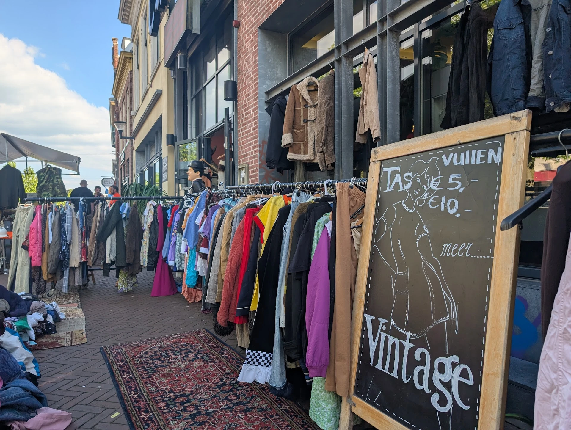 Kringloopwinkel Strunema in Leeuwarden