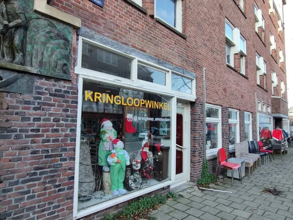 Kringloopwinkel 't Hartje in Amsterdam