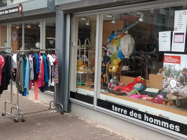 Kringloopwinkel Kringloopwinkel Terre des Hommes winkel Amsterdam in Amsterdam