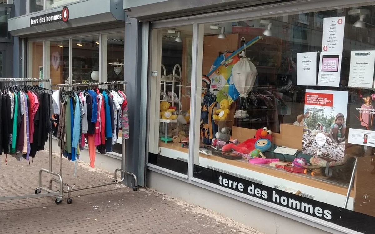 Kringloopwinkel Kringloopwinkel Terre des Hommes winkel Amsterdam in Amsterdam