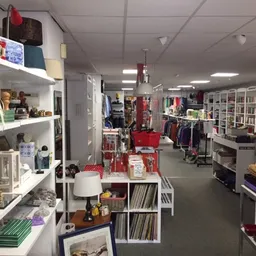 Kringloopwinkel Kringloopwinkel Terre des Hommes winkel Apeldoorn in Apeldoorn