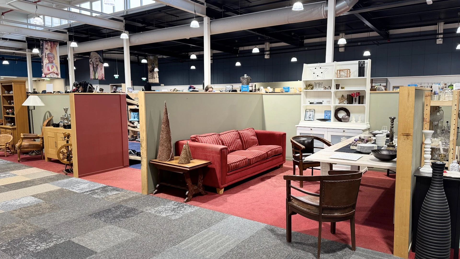 Kringloopwinkel Terre des Hommes winkel Assen in Assen met tweedehands boeken, huis- en inrichting en huishoudelijke appar...