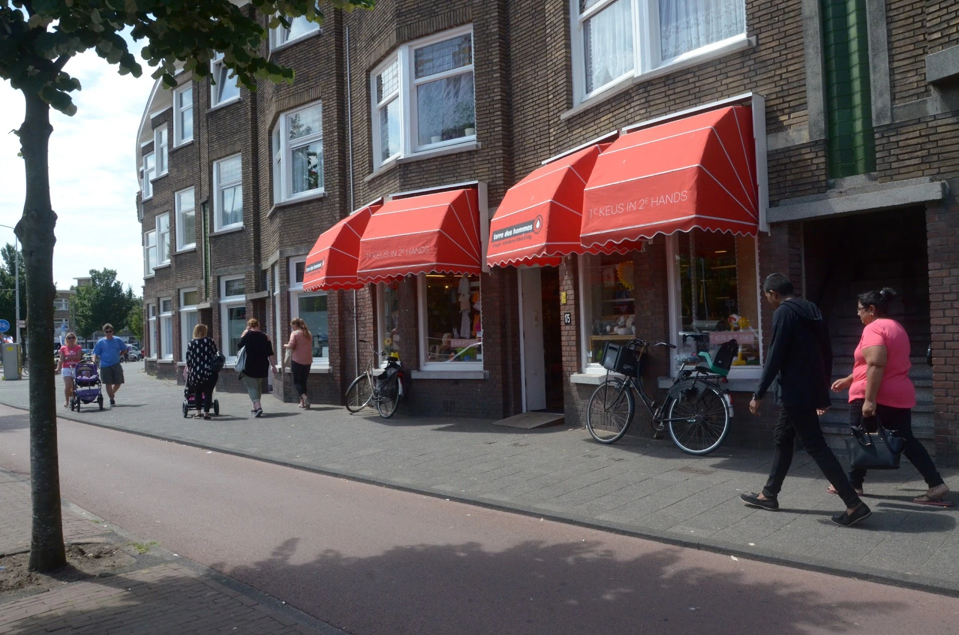 Kringloopwinkel Kringloopwinkel Terre des Hommes winkel Den Haag in Den Haag