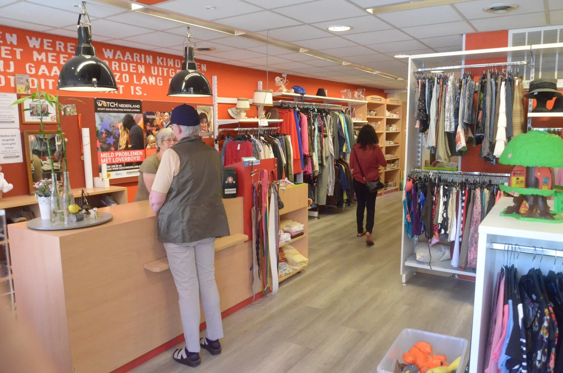 Foto gedeeld door eigenaar van Kringloopwinkel Terre des Hommes winkel Den Haag in Den Haag