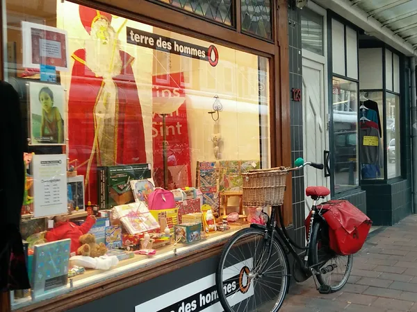 Kringloopwinkel Kringloopwinkel Terre des Hommes winkel Haarlem in Haarlem