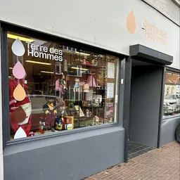 Bezoeker foto van Kringloopwinkel Terre des Hommes winkel Helmond in Helmond