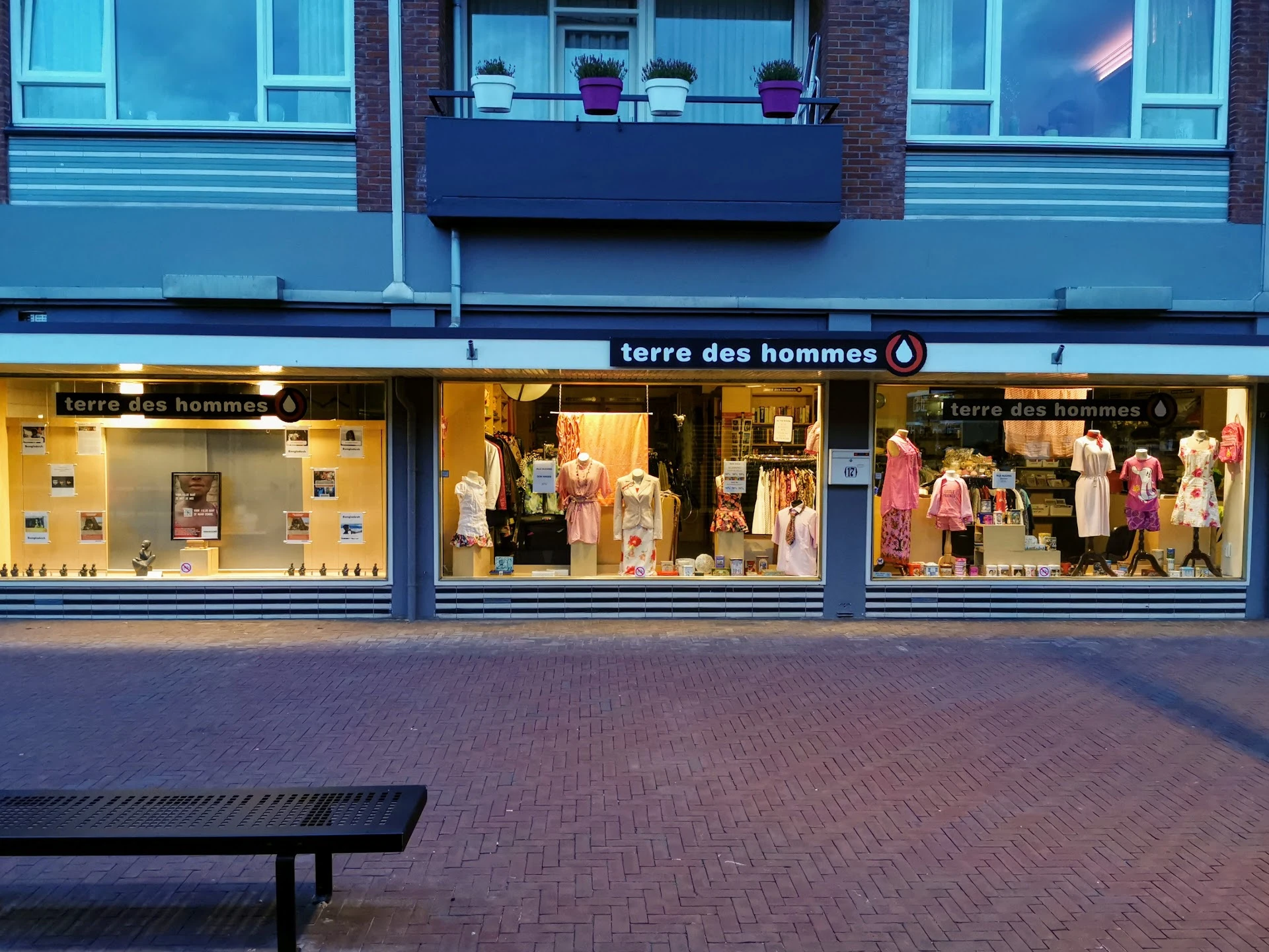 Kringloopwinkel Kringloopwinkel Terre des Hommes Winkel Hengelo in Hengelo