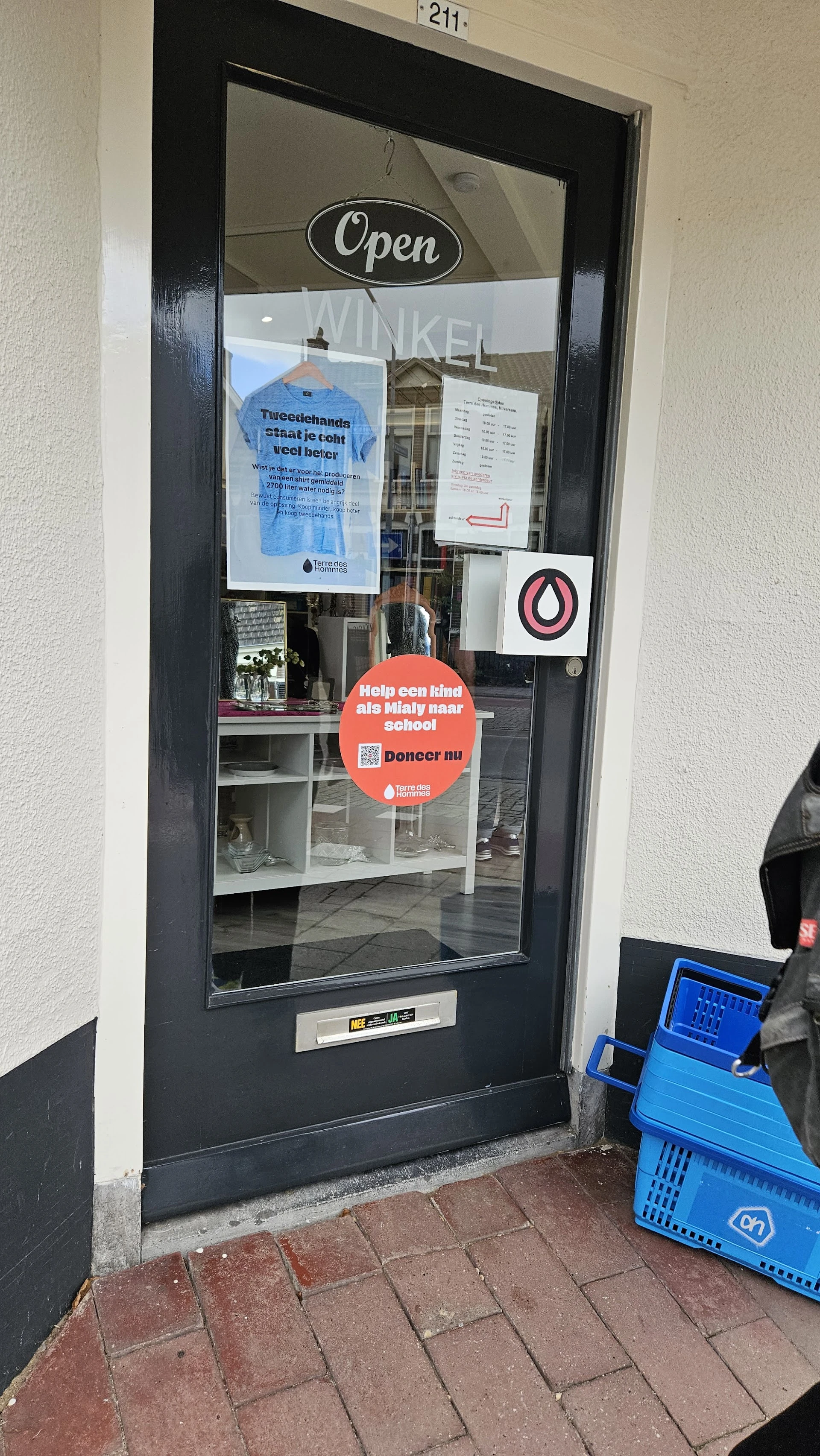 Kringloopwinkel Terre des Hommes winkel Hilversum in Hilversum met tweedehands boeken, huis- en inrichting en huishoudelij...