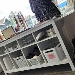 Bezoeker foto van Kringloopwinkel Terre des Hommes winkel Hilversum in Hilversum