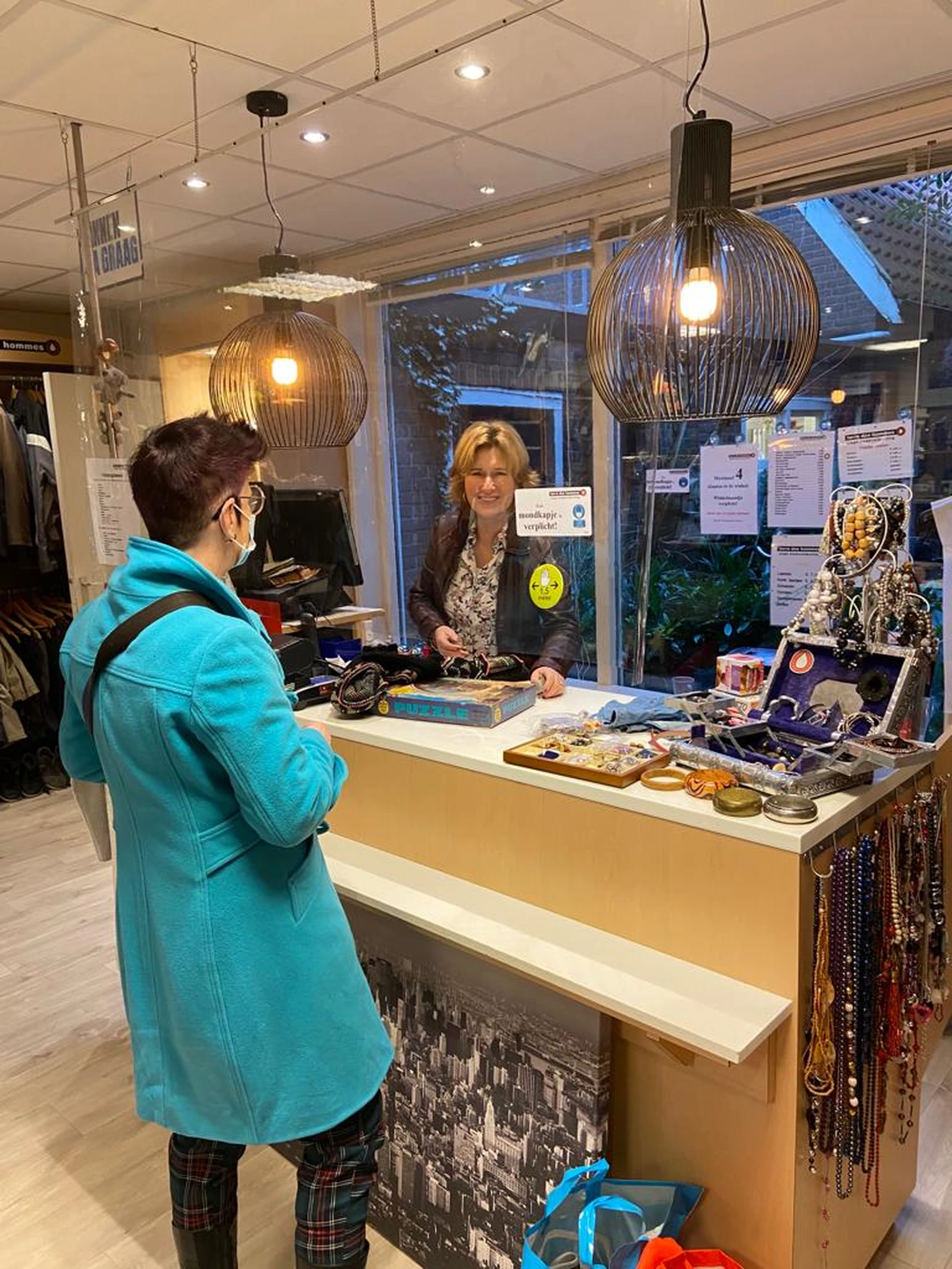 Kringloopwinkel Kringloopwinkel Terre des Hommes winkel Leeuwarden in Leeuwarden