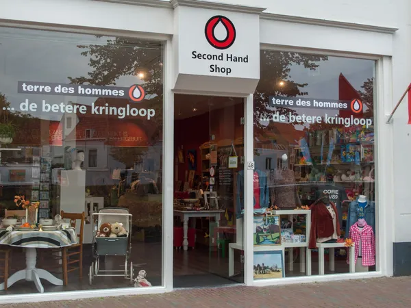 Kringloopwinkel Kringloopwinkel Terre des Hommes winkel Middelburg in Middelburg
