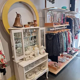 Bezoeker foto van Kringloopwinkel Terre des Hommes winkel Nijmegen in Nijmegen