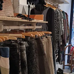 Bezoeker foto van Kringloopwinkel Terre des Hommes winkel Nijmegen in Nijmegen