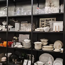 Bezoeker foto van Kringloopwinkel Terre des Hommes winkel Nijmegen in Nijmegen